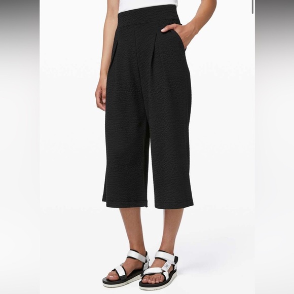 lululemon athletica Pants - Lululemon Can You Feel The Pleat Crop